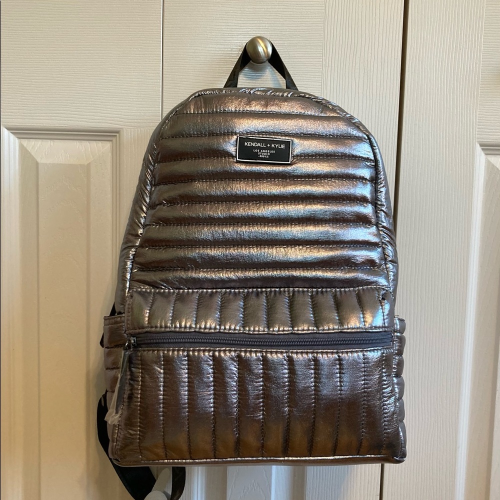 🍀NWT! Kendall + Kylie Silver Backpack